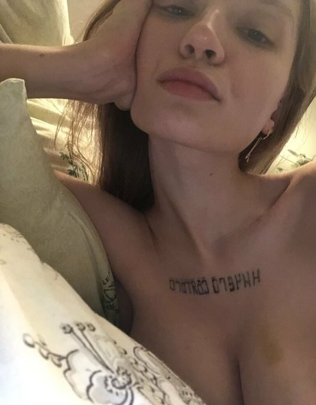 malenavip erotic star image