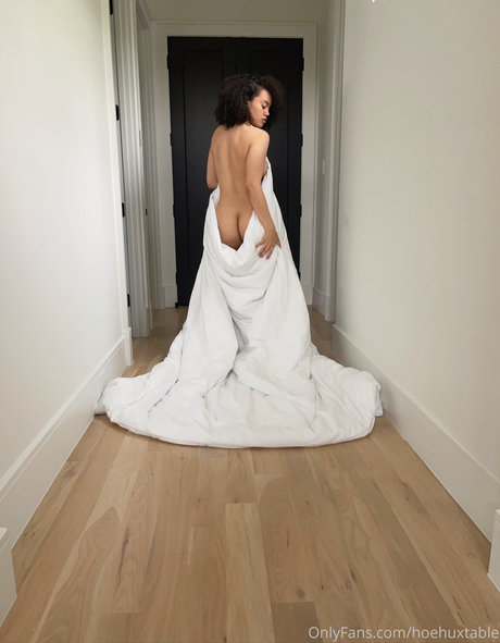 hoehuxtable pornstar nude pictures