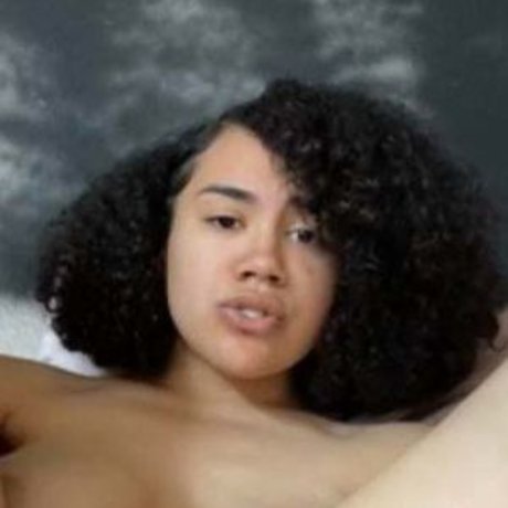 hoehuxtable actress img