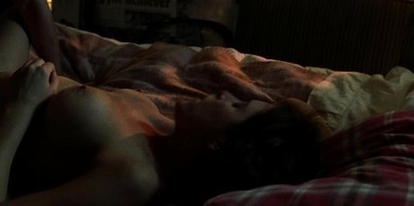 Jenny Mollen hot model image