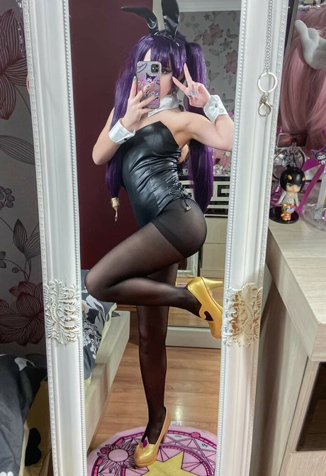 Anayami model naked picture