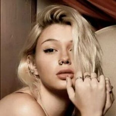 Lulaconst0 porn model galleries