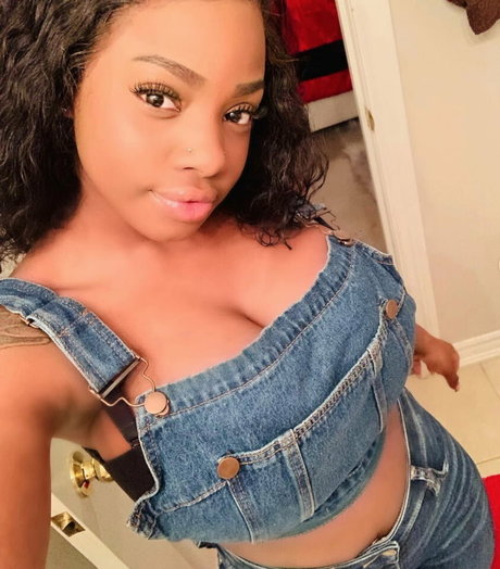 Itstaviaa perfect actress gallery