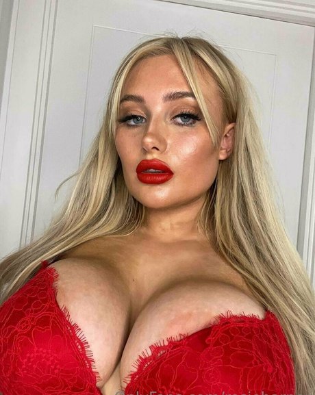 rosieharper top model pic