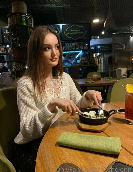 hothelenn model free pic