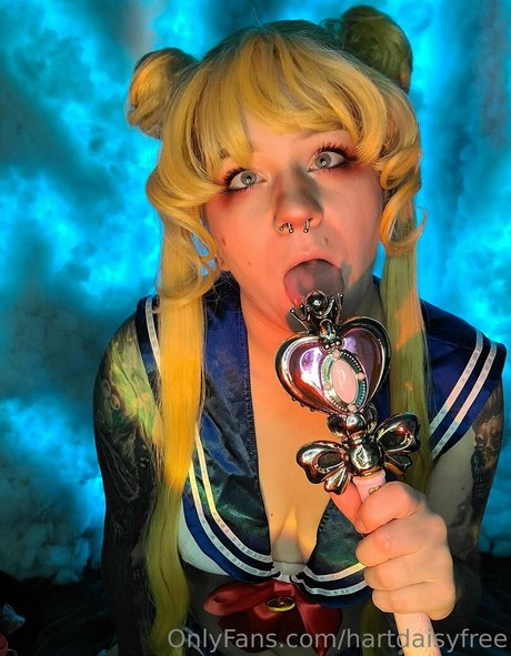 hartdaisyfree star naked gallery