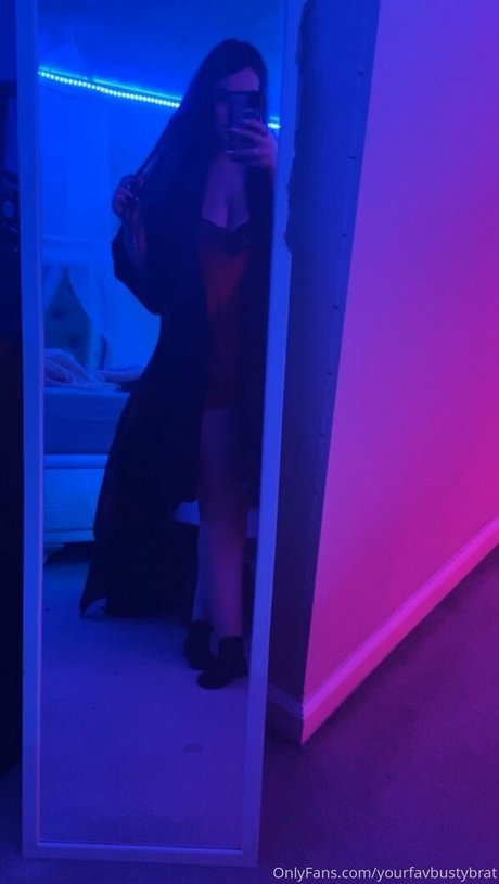 yourfavbustybrat nice model images