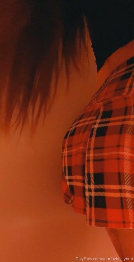 yourfavbustybrat model pretty img