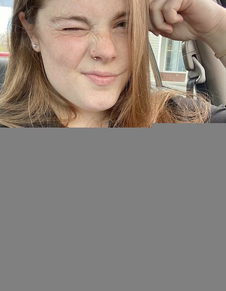 christinebarette sexy star img