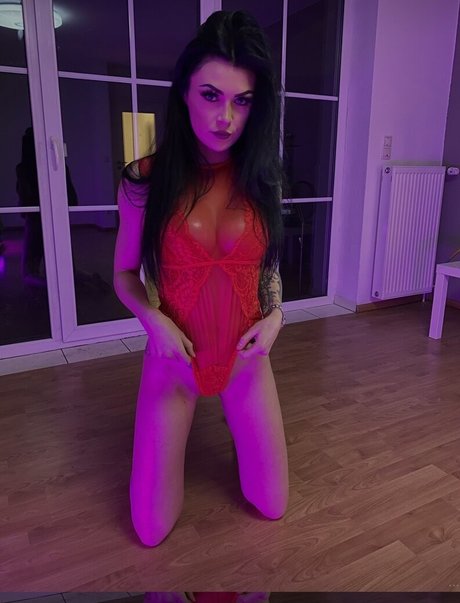 Selina Fox model nice img