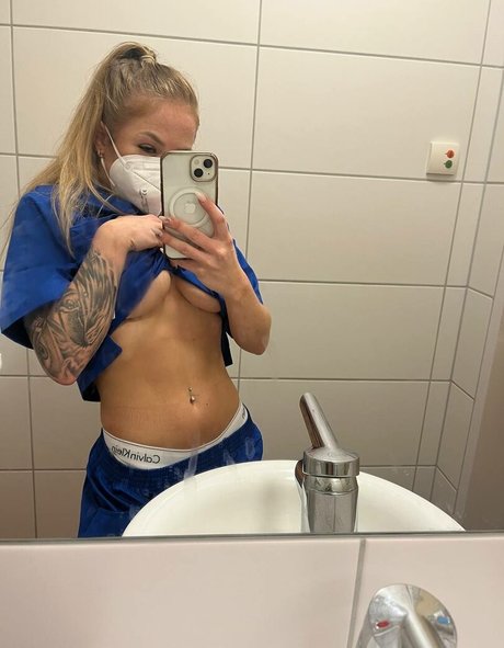 Nurselayla nude star image