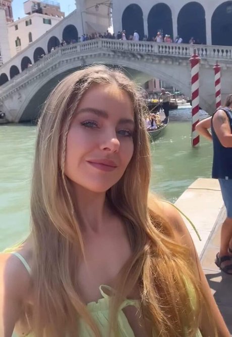 April Rose Pengilly model naked archive