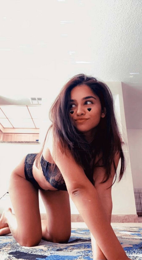 Little Grapefruit pornstar exclusive gallery