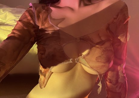 xyaku pornographic actress picture