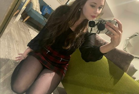 itshollie pornographic star pics