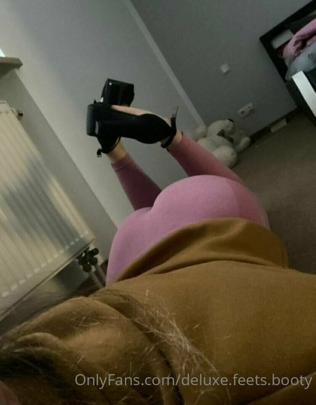 deluxe feets booty pornstar hot img