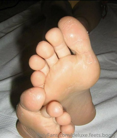 deluxe feets booty erotic pornstar photo
