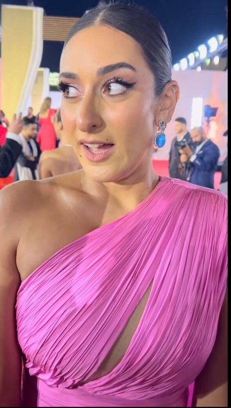 Amina Khalil perfect model archive