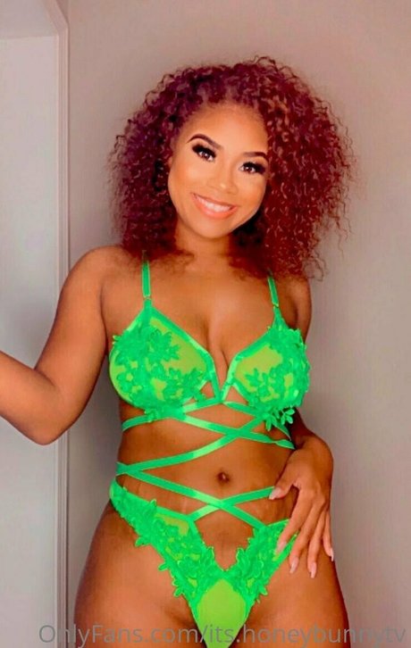 honeybunny tv hot actress image