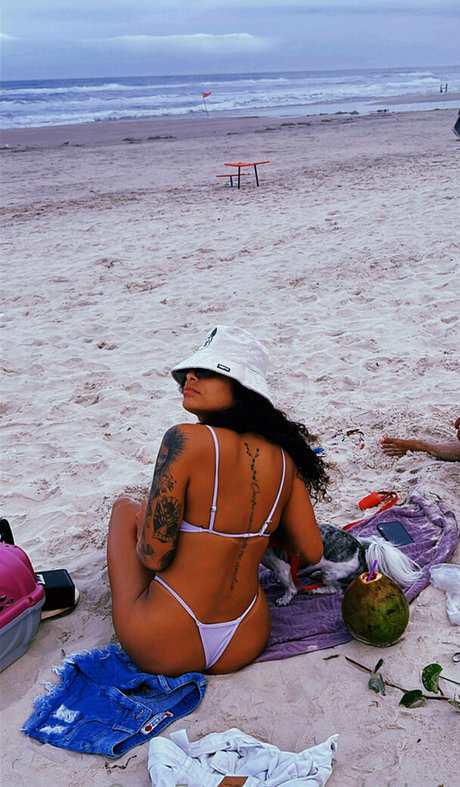 onlykimc nudes model image