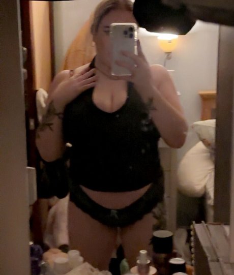 emss x naked pornstar image