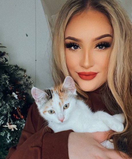 emss x model xxx pic