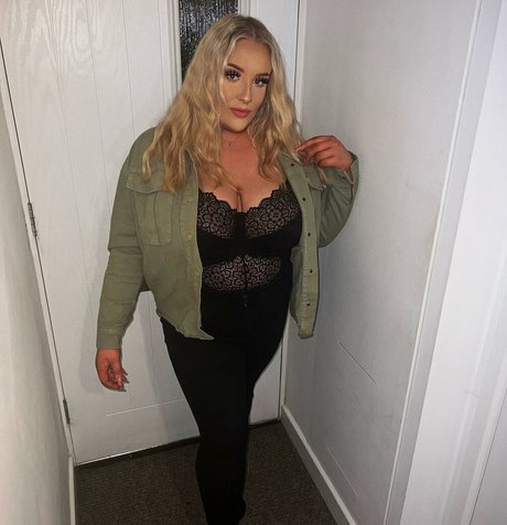 emss x beautiful model img