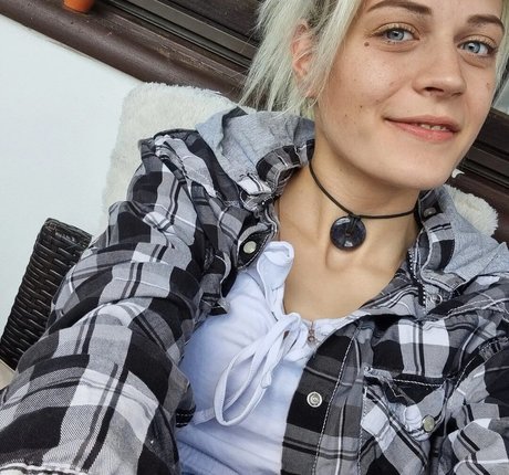 Caroline Haas naked actress archive