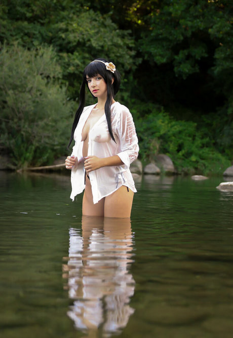 Hana Alaska beautiful actress images