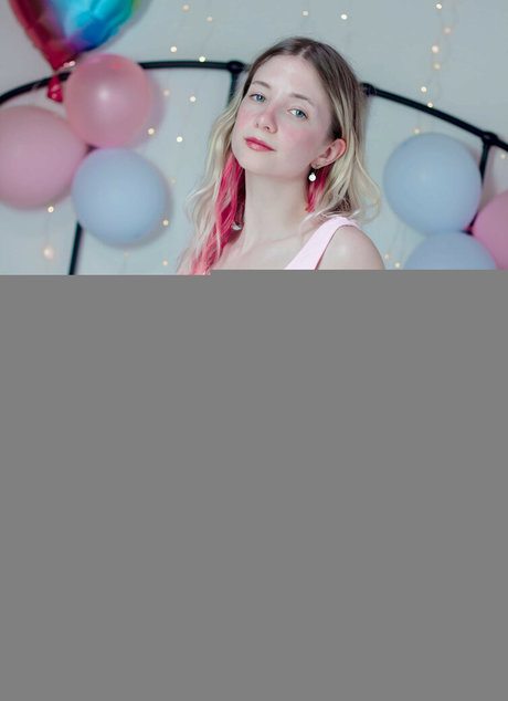 Hana Alaska sexy actress pictures