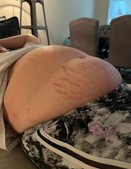 belly love art model photos