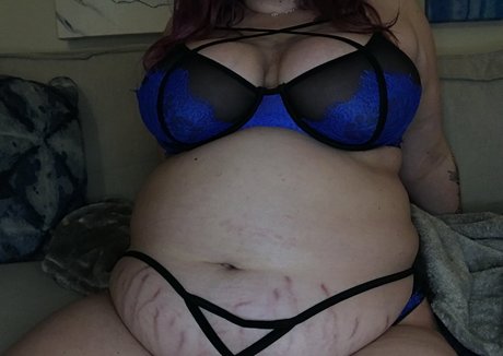 belly love nude model photo