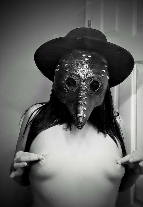 moxxxijpg star naked picture