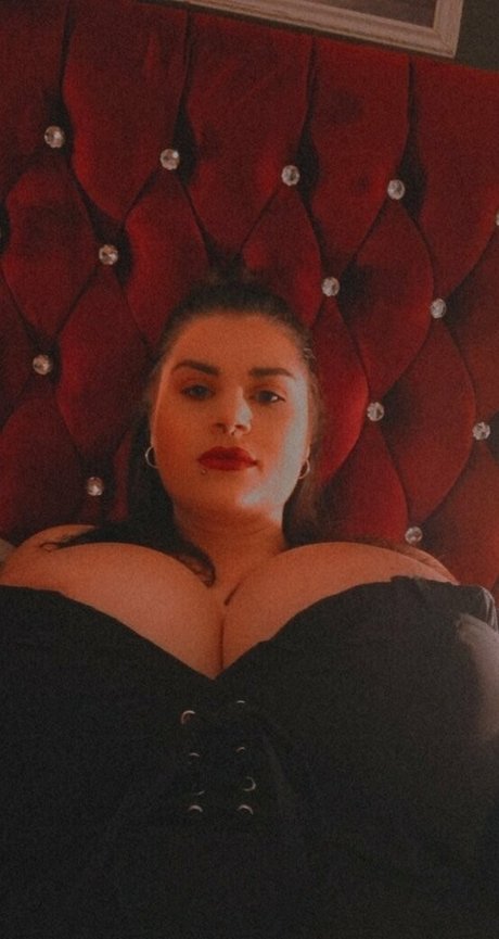 lolaceline naked model images