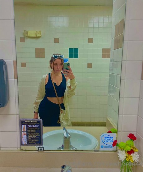 ewhore444 nudes model picture