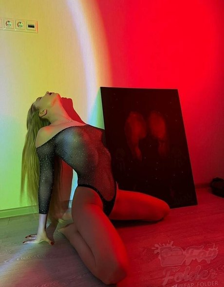 Diluu1 adult model pics