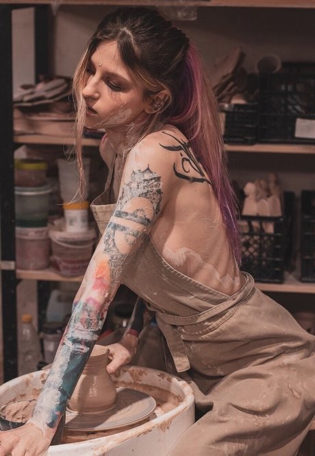 Vse Zrya star high quality picture