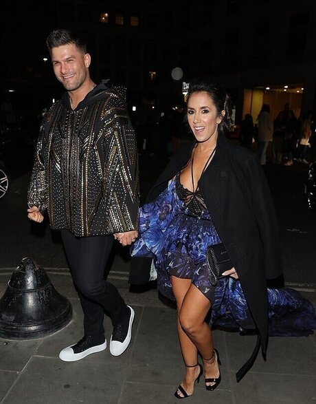 Janette Manrara nice pornstar image