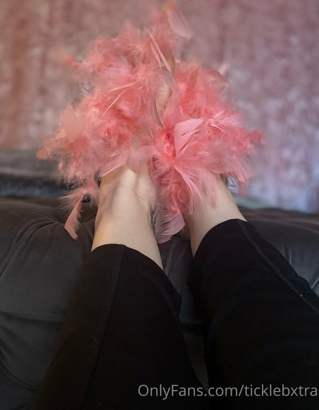 ticklebxtra naked star galleries