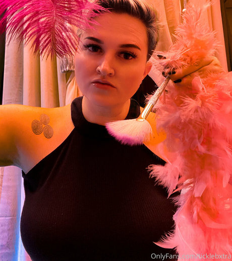 ticklebxtra hot model images