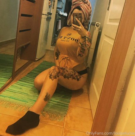 ilouisekari model sexy img