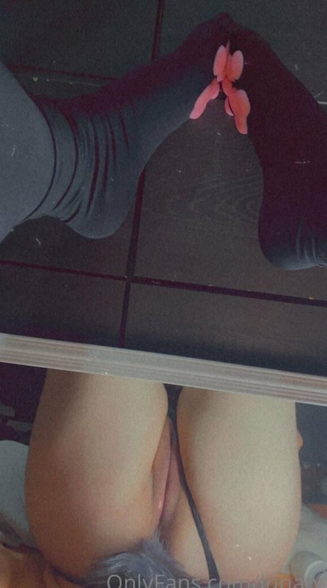 lunatv art model pic