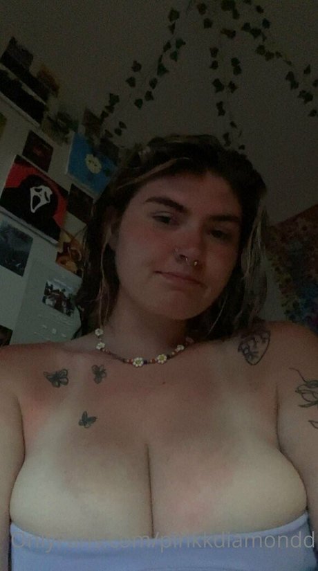 pinkkdiamondd erotic model pic