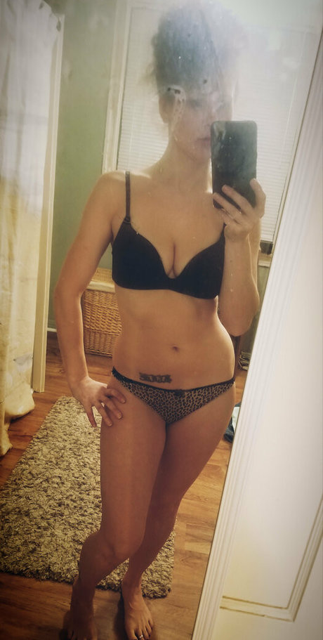 emo slut onlyfans free naked image