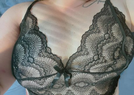 missmamatt erotic model img