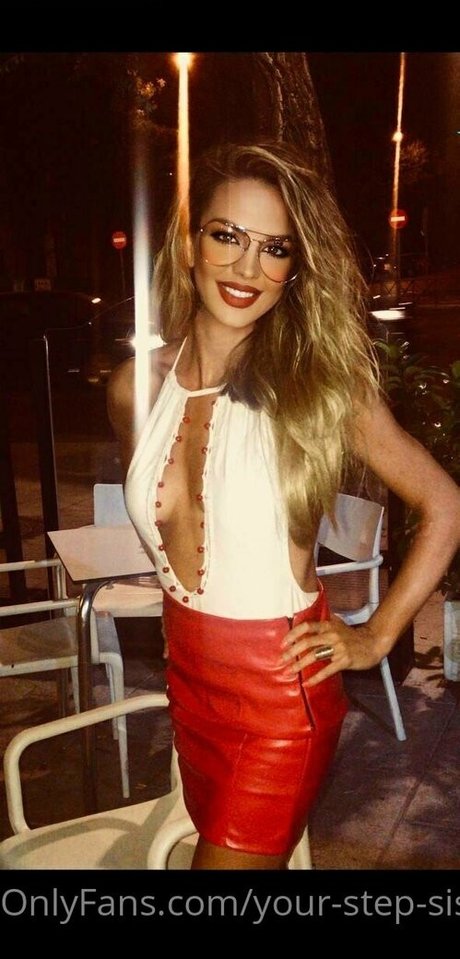 your step sister porn model img