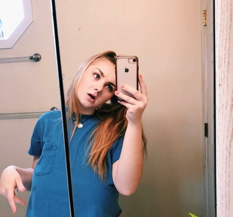 Marina Brooks hd pornstar pics