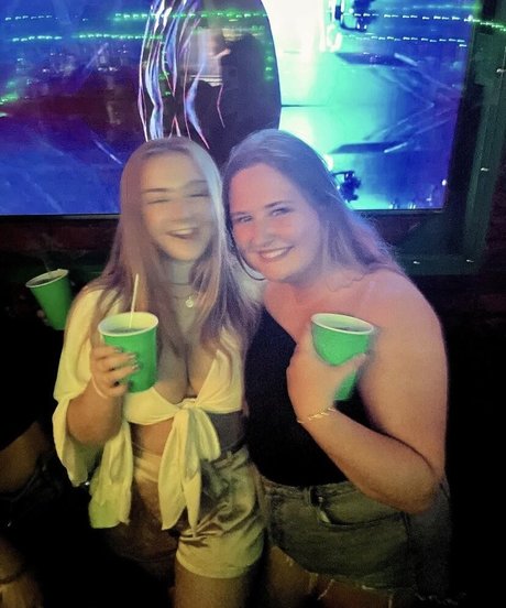 Marina Brooks star sex galleries