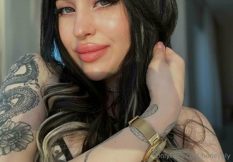 honeyaly exclusive pornstar gallery