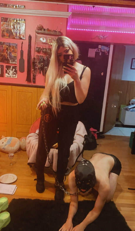 leatherhoe666 star nudes images